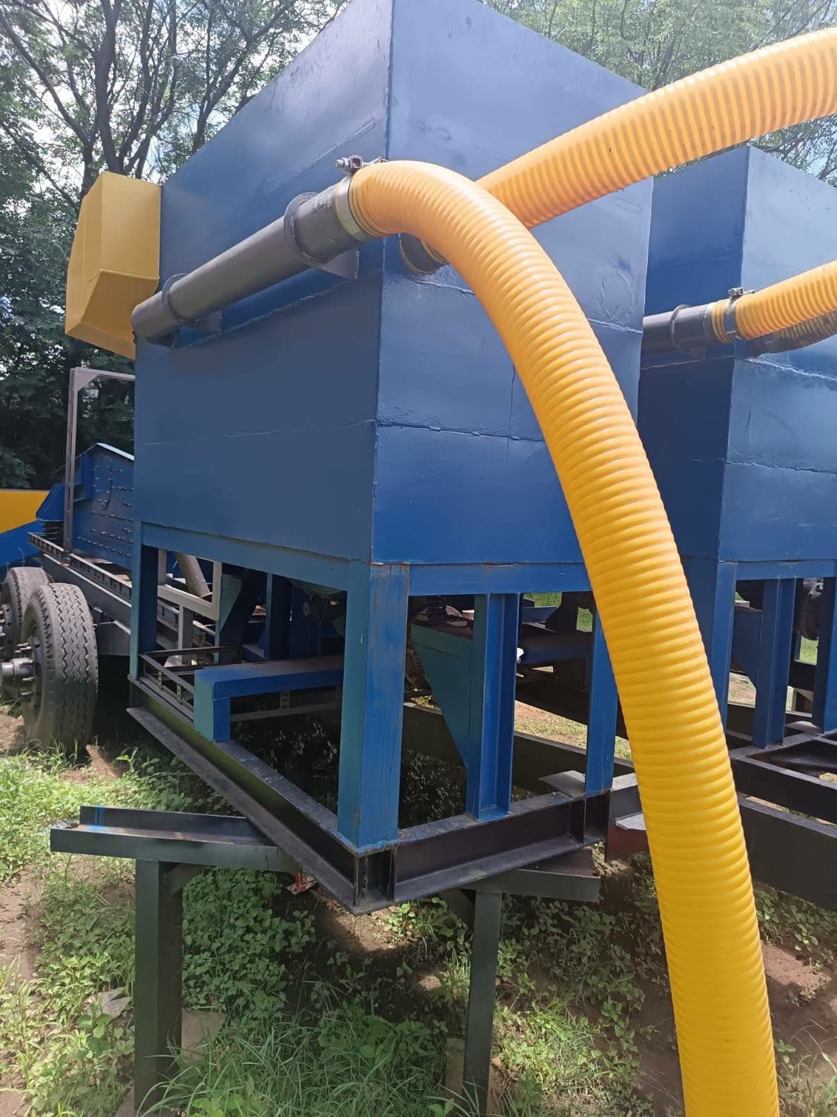 π± 125 ton Chrome washplant - Image 2