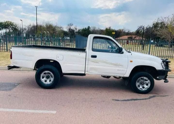 🔱Toyota Hillux, 2003 3.0D 4x4.